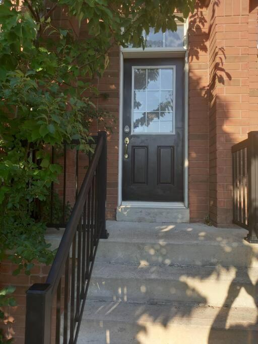 Adorable Private Suite In Ajax, Unique 2 Story Eksteriør bilde