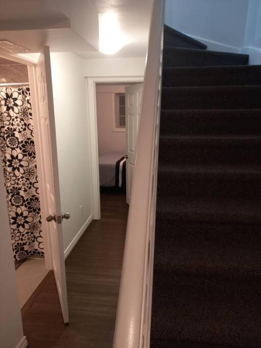 Adorable Private Suite In Ajax, Unique 2 Story Eksteriør bilde